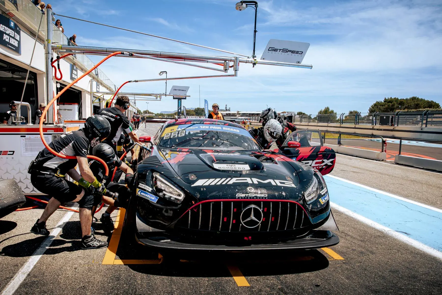 Arrêt au stand AMG GT3