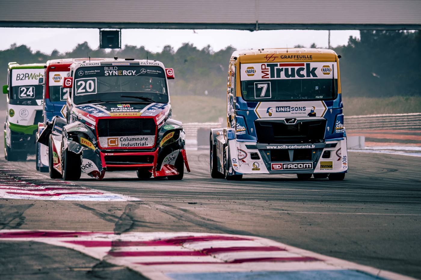 Battle Buggyra #20 endommagé contre MP Truck #7 Championnat France Camions 2025