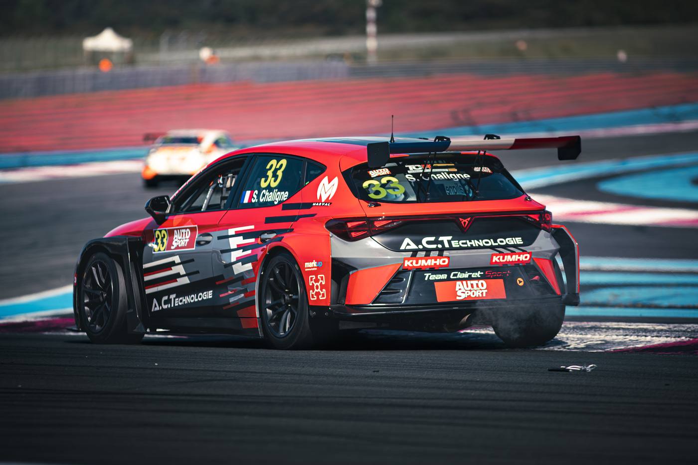 CUPRA Leon TCR Spain #33 S. Chaligne en virage fumée de frein, Paul Ricard 2026