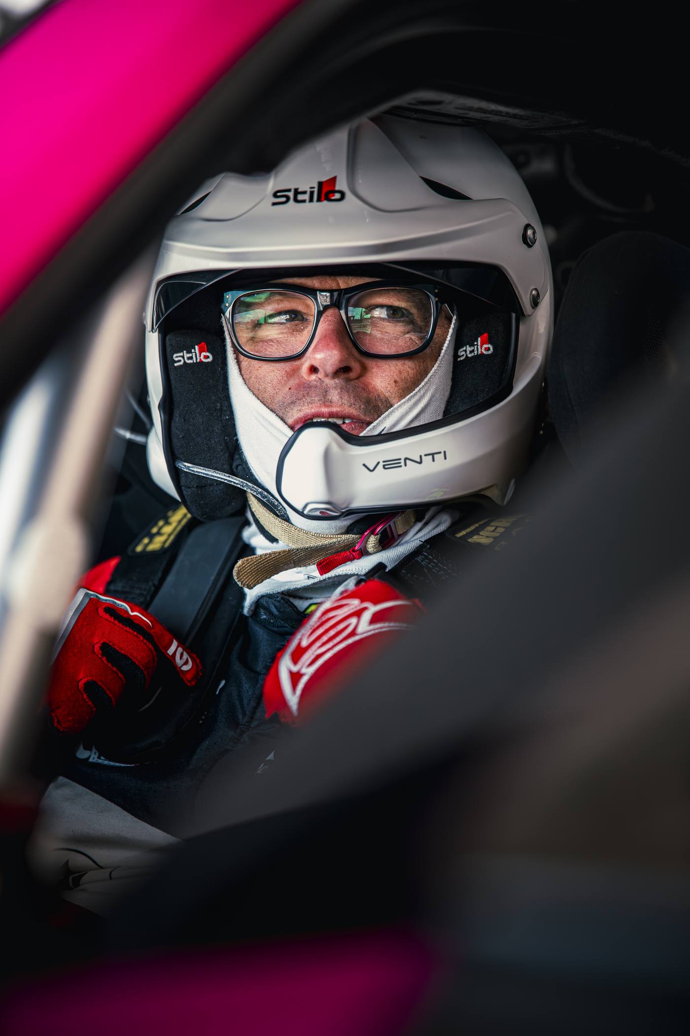 Portrait pilote TCR dans habitacle lunettes casque Stilo blanc, Paul Ricard 2026