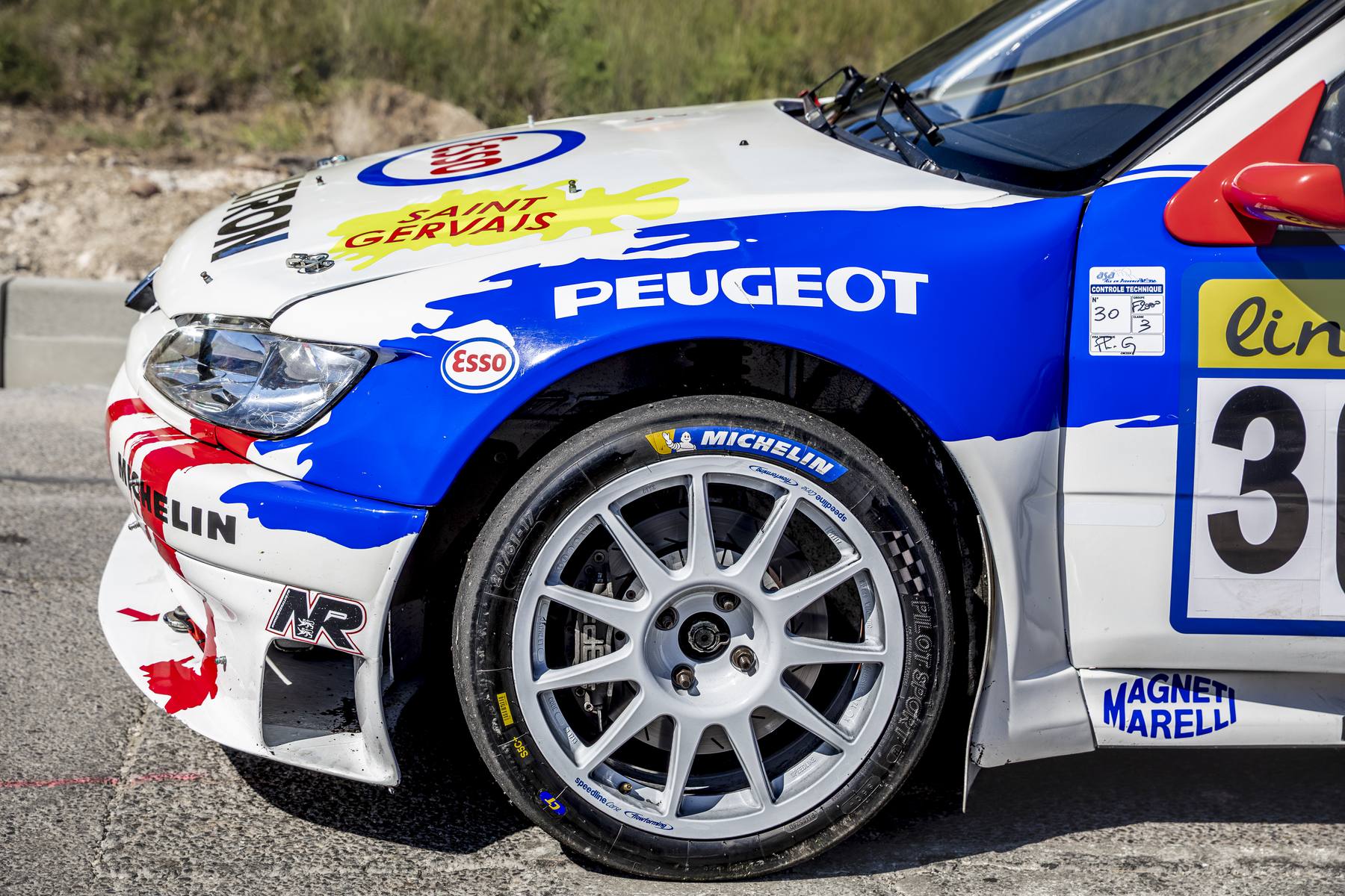 Peugeot 306 Maxi n°3 Saint Gervais, plan serré sur la roue